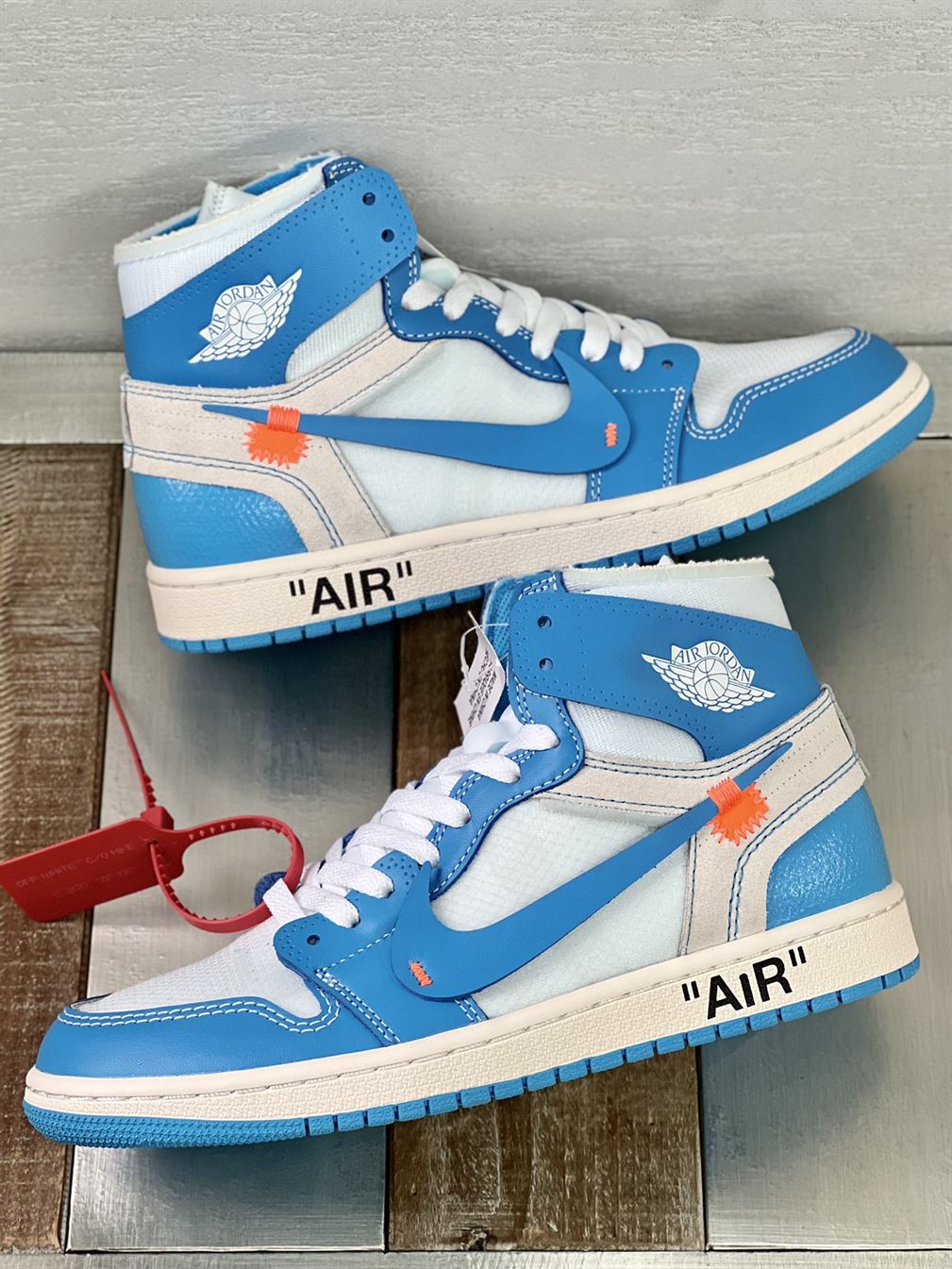 AIR JORDAN 1 RETRO HIGH OFF-WHITE UNIVERSITY BLUE - OFW031
