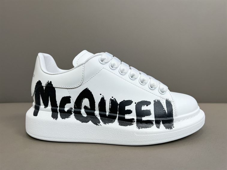 ALEXANDER MCQUEEN GRAFFITI OVERSIZED SNEAKER IN WHITE - ALD020