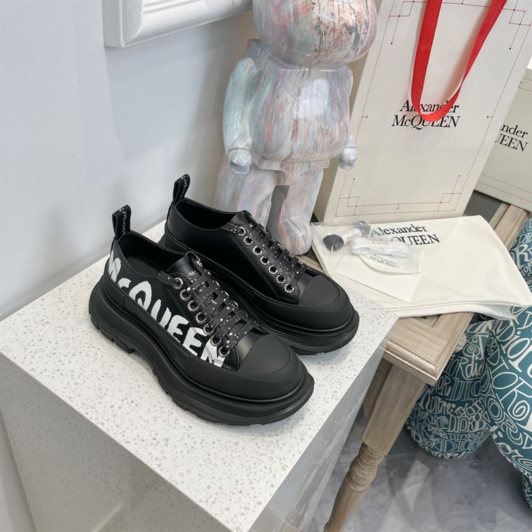 ALEXANDER MCQUEEN GRAFFITI TREAD SLICK LOW-TOP SNEAKERS - ALD028