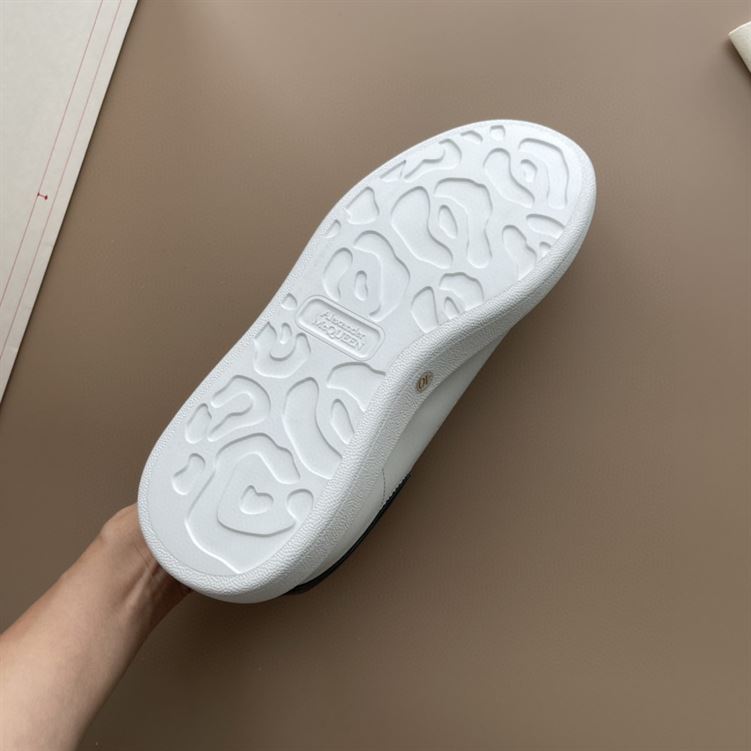 ALEXANDER MCQUEEN OVERSIZED LEATHER SNEAKERS - ALD017