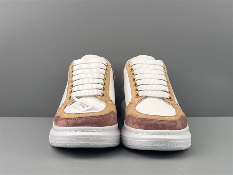 ALEXANDER MCQUEEN OVERSIZED SNEAKER - ALD038