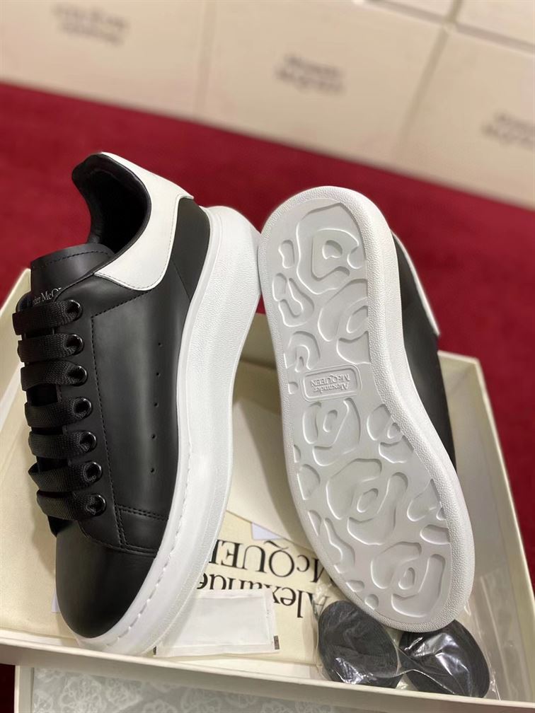 ALEXANDER MCQUEEN SNEAKER - ALD008