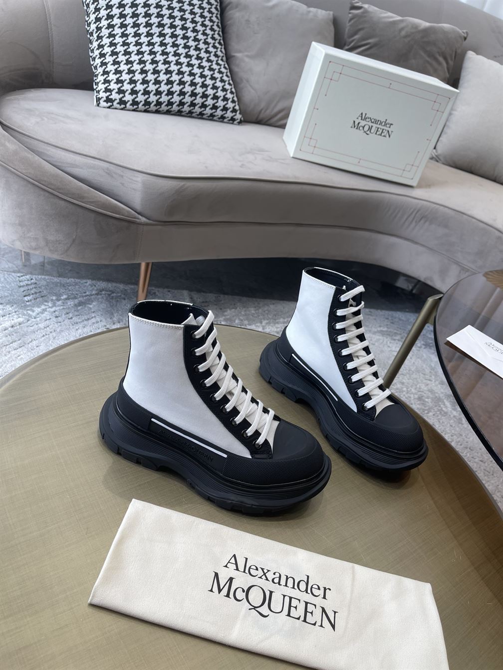 ALEXANDER MCQUEEN TREAD SLICK HIGH-TOP SNEAKERS - ALD035