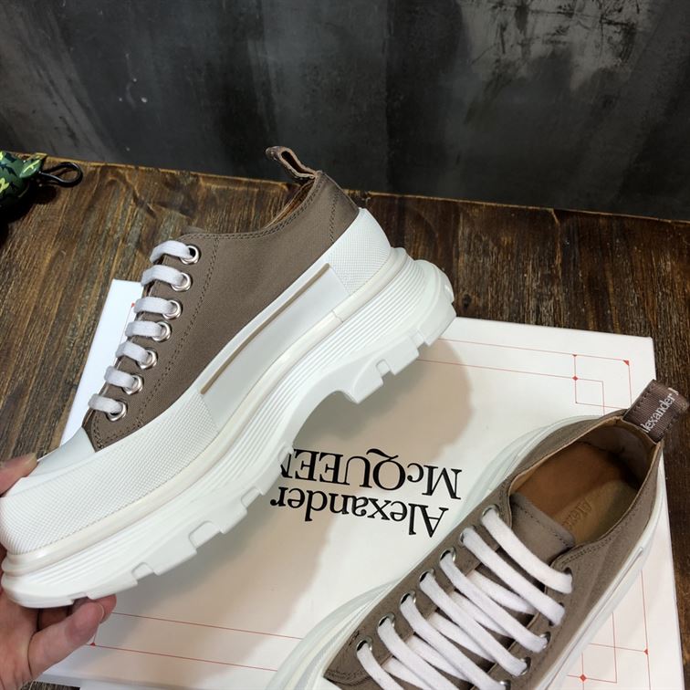 ALEXANDER MCQUEEN TREAD SLICK LOW-TOP SNEAKERS - ALD027