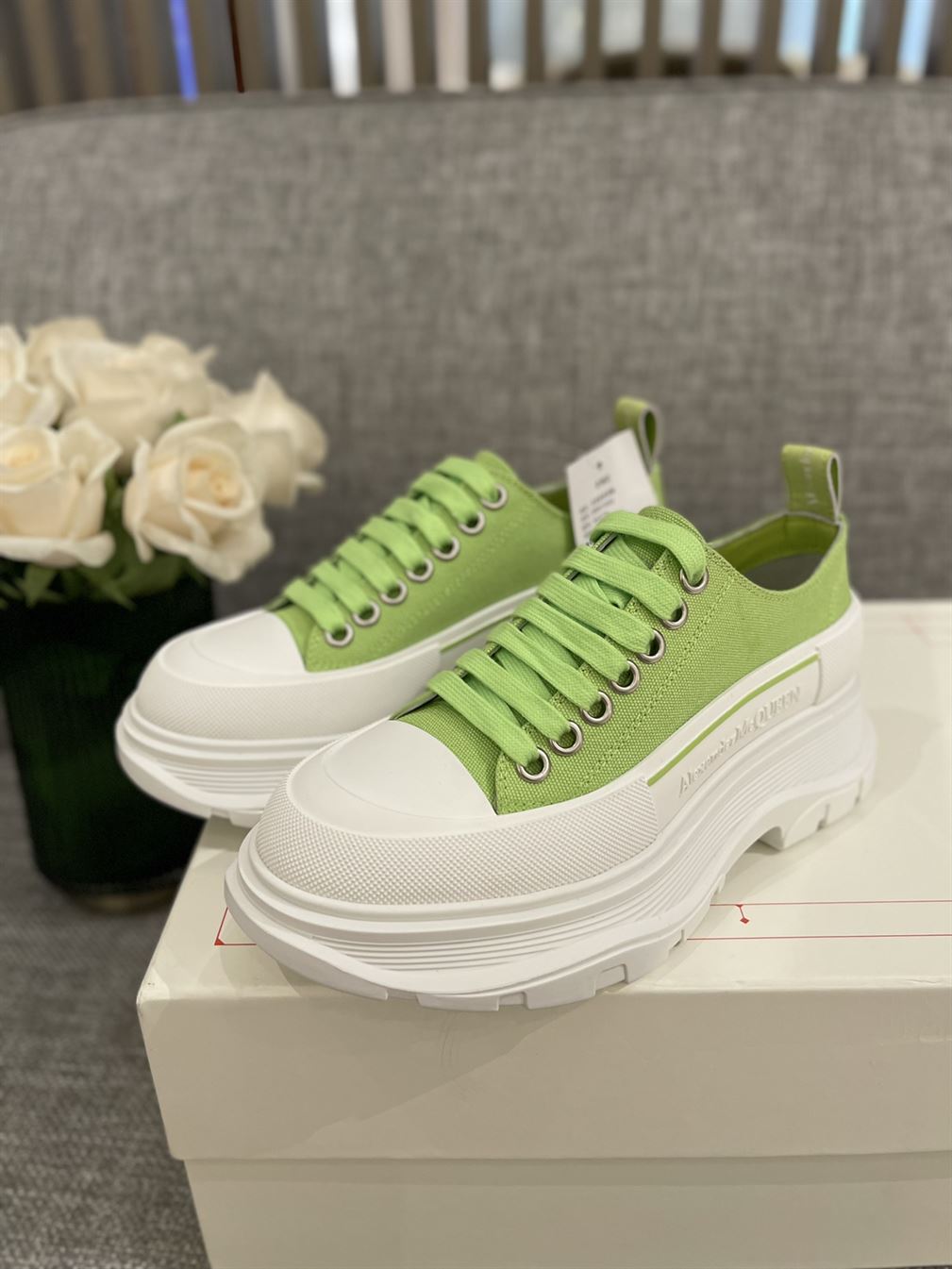 ALEXANDER MCQUEEN TREAD SLICK LOW-TOP SNEAKERS - ALD030