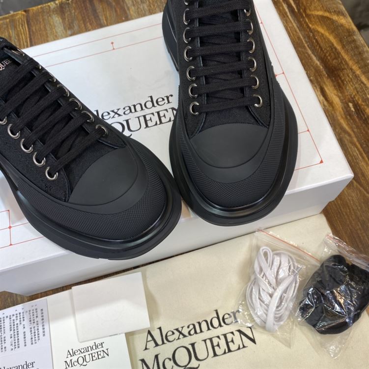 ALEXANDER MCQUEEN TREAD SLICK LOW-TOP SNEAKERS - ALD031