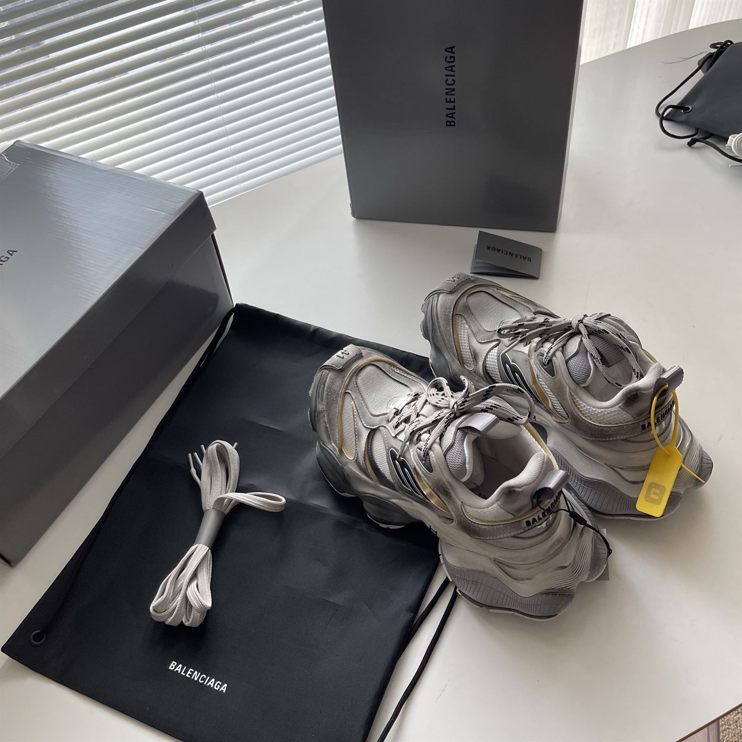 BALENCIAGA CARGO SNEAKER GREY - BLA093