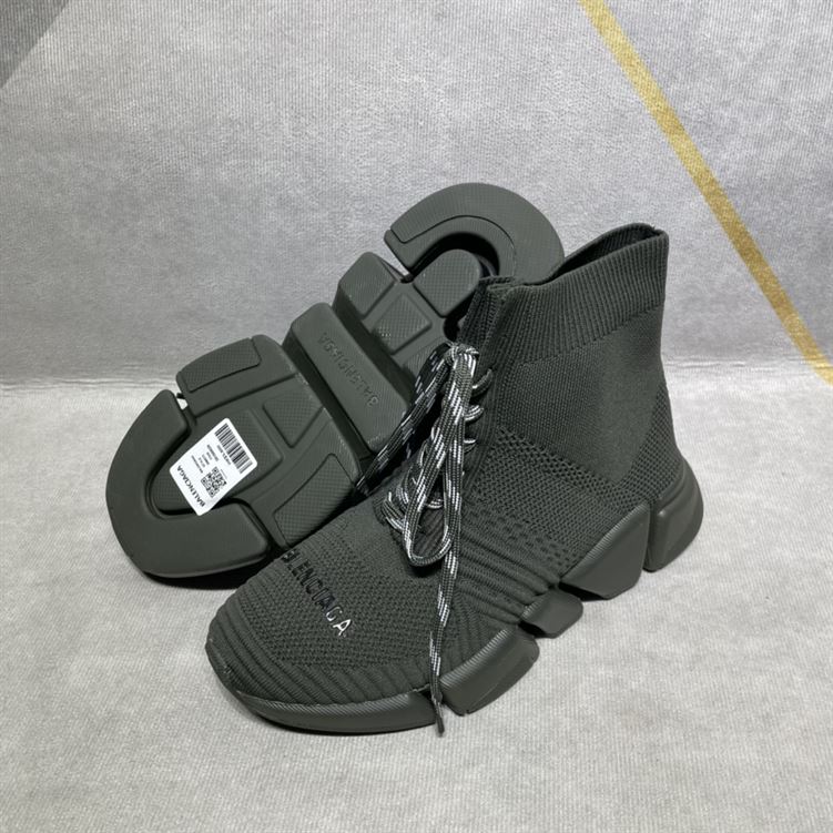 BALENCIAGA MEN'S SPEED 2.0 LACE-UP RECYCLED KNIT SNEAKER IN GREEN - BLA034