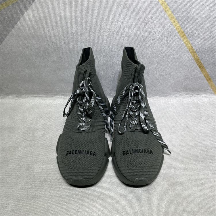 BALENCIAGA MEN'S SPEED 2.0 LACE-UP RECYCLED KNIT SNEAKER IN GREEN - BLA034