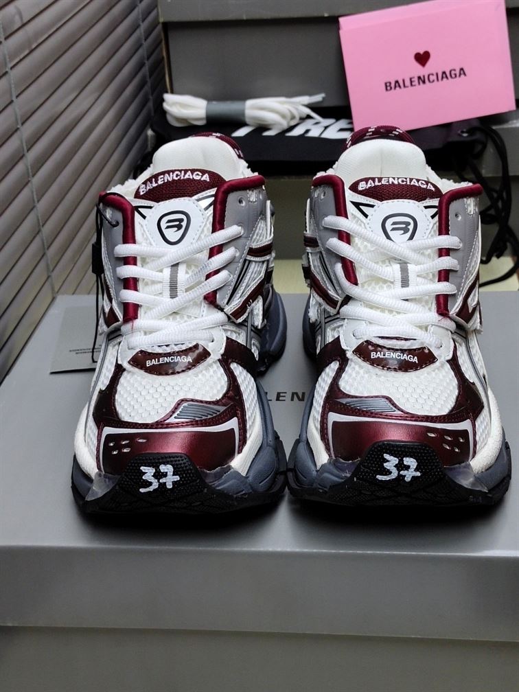 BALENCIAGA RUNNER SNEAKER IN GREY - BLA055