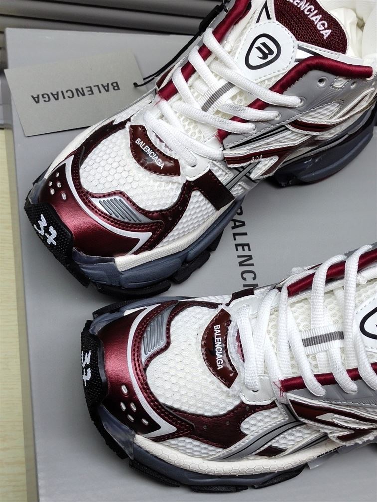 BALENCIAGA RUNNER SNEAKER IN GREY - BLA055