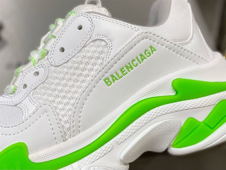 BALENCIAGA TRIPLE S 1.0 SNEAKERS IN WHITE AND GREEN - BLA022