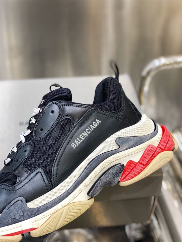 BALENCIAGA TRIPLE S SNEAKERS - BLA009