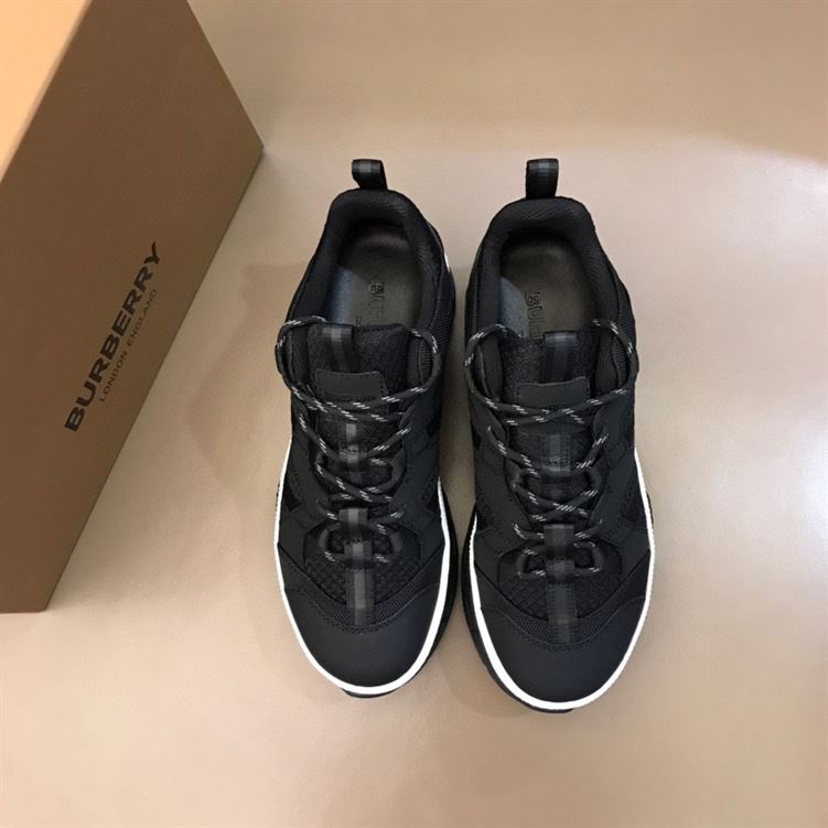 BURBERRY UNION SNEAKERS - BBR017