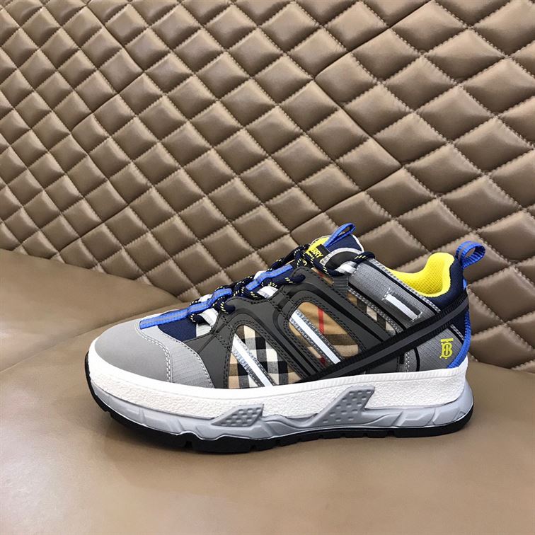 BURBERRY UNION SNEAKERS - BBR019