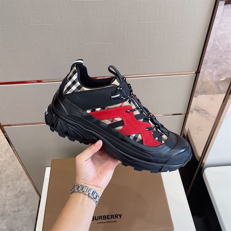 BURBERRY VINTAGE CHECK COTTON AND NYLON ARTHUR SNEAKERS - BBR007