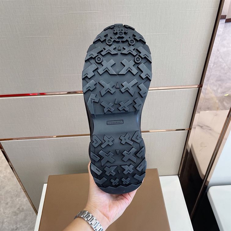 BURBERRY VINTAGE CHECK COTTON AND NYLON ARTHUR SNEAKERS - BBR007