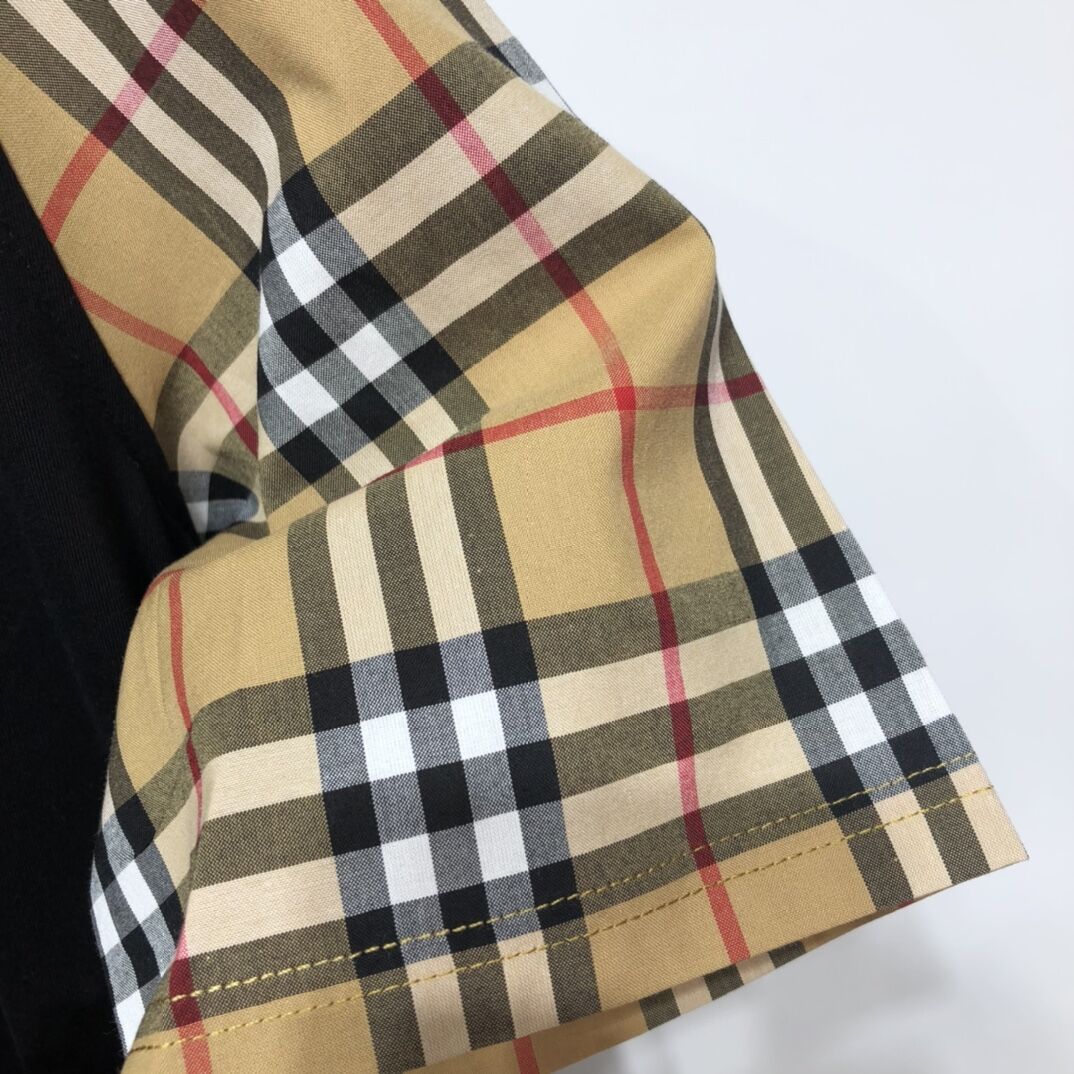 BURBERRY VINTAGE CHECK SLEEVE COTTON OVERSIZED T-SHIRT IN BLACK - BRS011