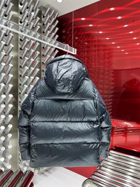 CANADA GOOSE CROFTON PUFFER BLACK LABEL - CN26