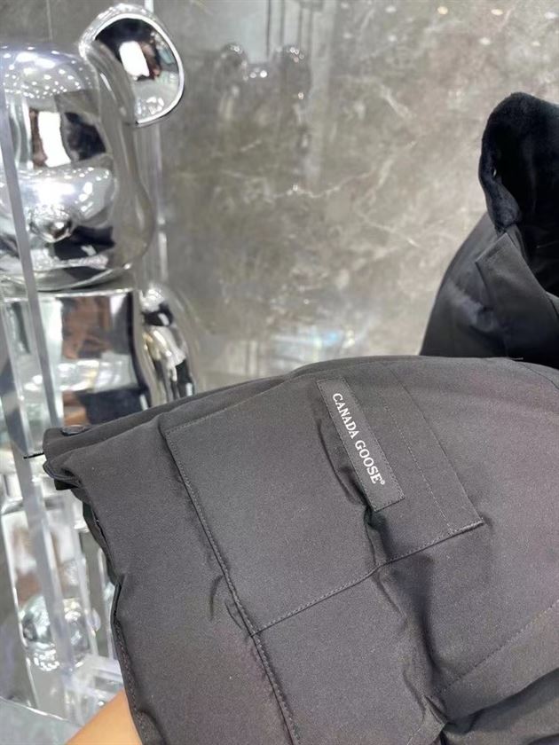 CANADA GOOSE FREESTYLE QUILTED ARTIC-TECH GILET - CN11