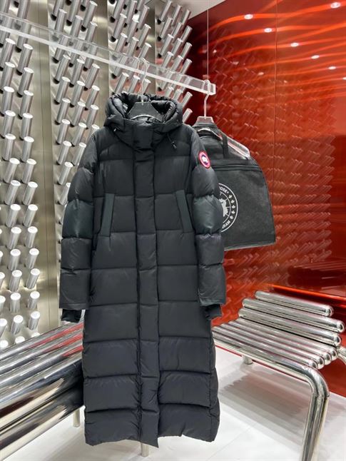 CANADA GOOSE LONG PUFFER COAT - CN22