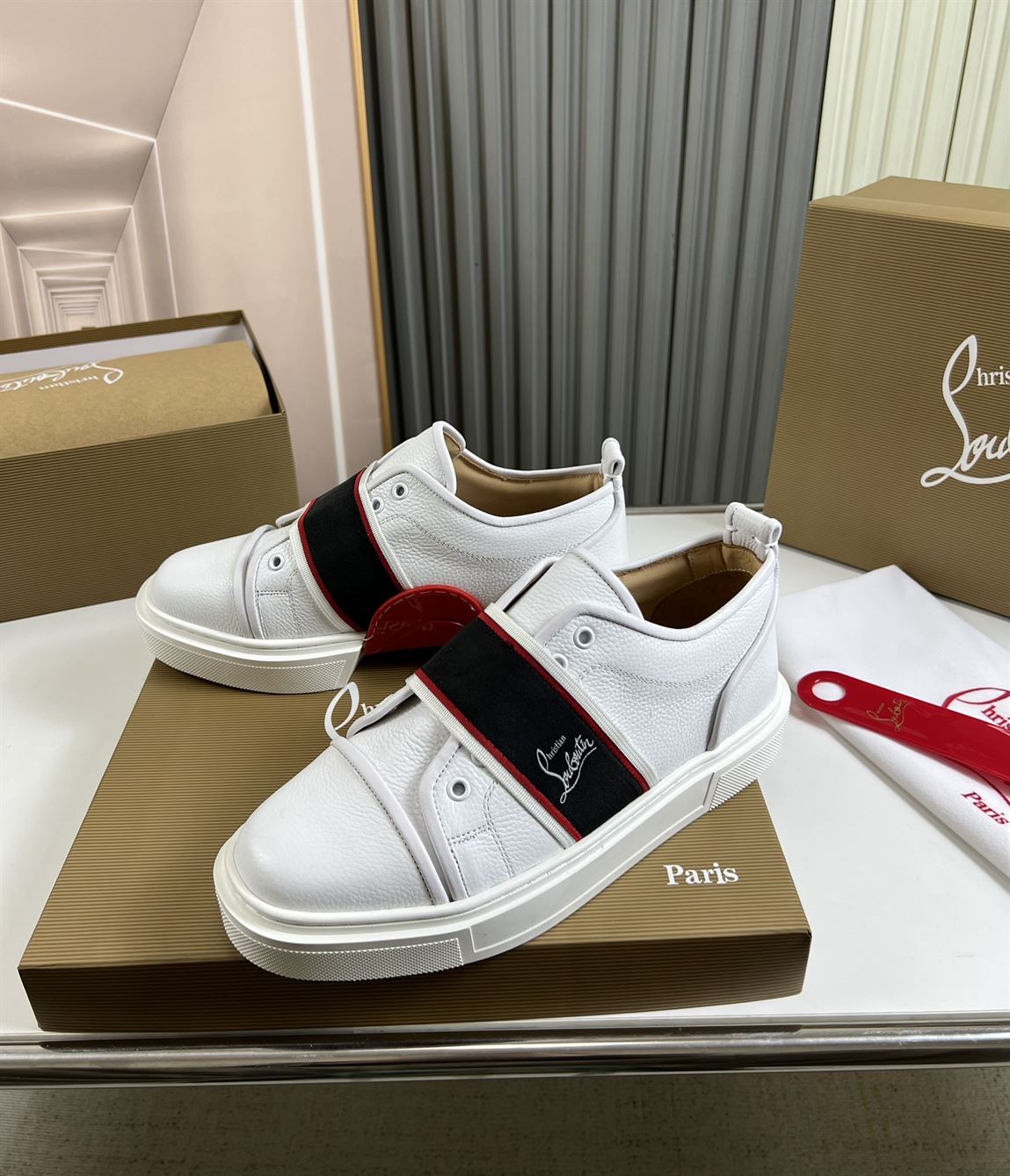 CHRISTIAN LOUBOUTIN ADOLESCENZA WHITE - CLS029