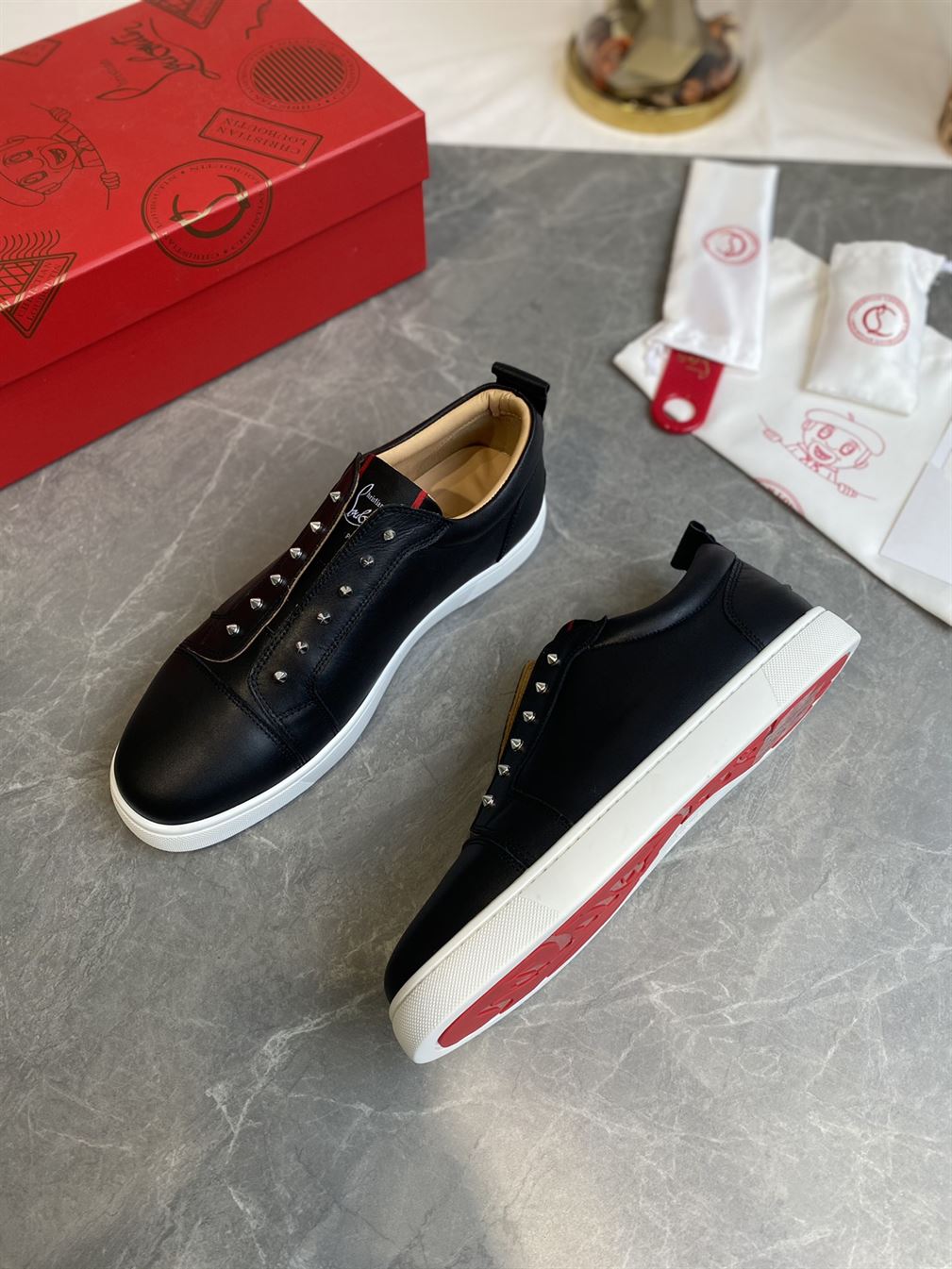 CHRISTIAN LOUBOUTIN F.A.V FIQUE A VONTADE - CLS035