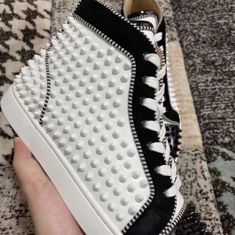 CHRISTIAN LOUBOUTIN HIGH TOP SNEAKER - CLS004