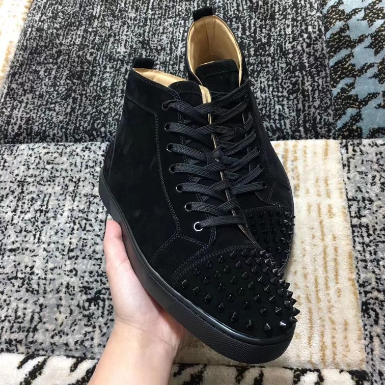 CHRISTIAN LOUBOUTIN HIGH TOP SNEAKER - CLS010