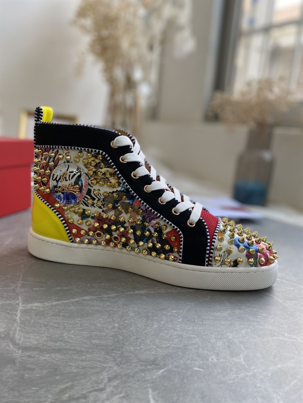 CHRISTIAN LOUBOUTIN HIGH TOP SNEAKER - CLS014