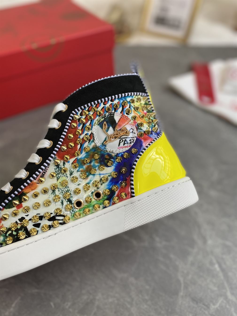 CHRISTIAN LOUBOUTIN HIGH TOP SNEAKER - CLS014
