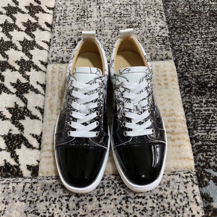 CHRISTIAN LOUBOUTIN LOW TOP SNEAKER - CLS008