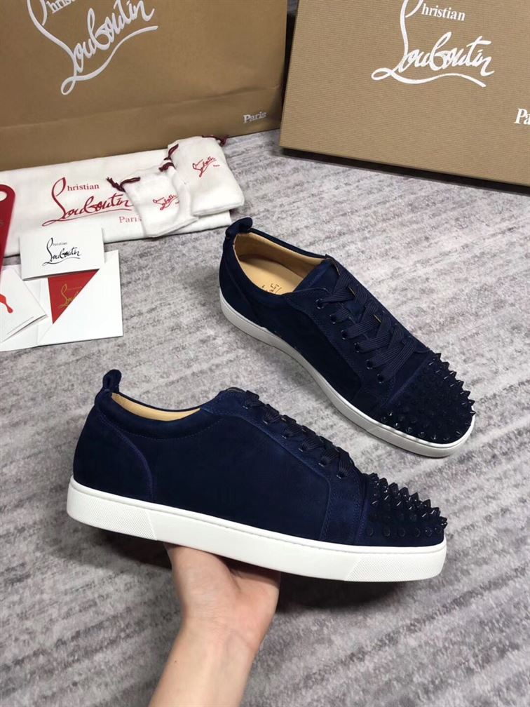CHRISTIAN LOUBOUTIN LOW TOP SNEAKER - CLS013