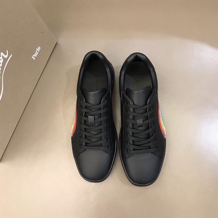 CHRISTIAN LOUBOUTIN LOW TOP SNEAKER - CLS019