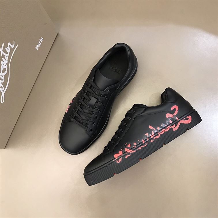 CHRISTIAN LOUBOUTIN LOW TOP SNEAKER - CLS020