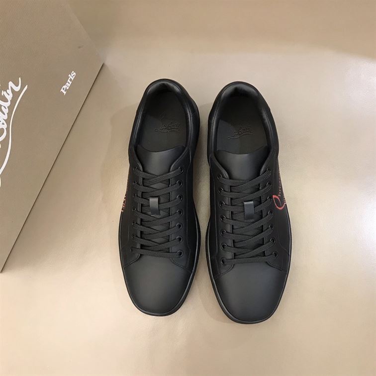 CHRISTIAN LOUBOUTIN LOW TOP SNEAKER - CLS021