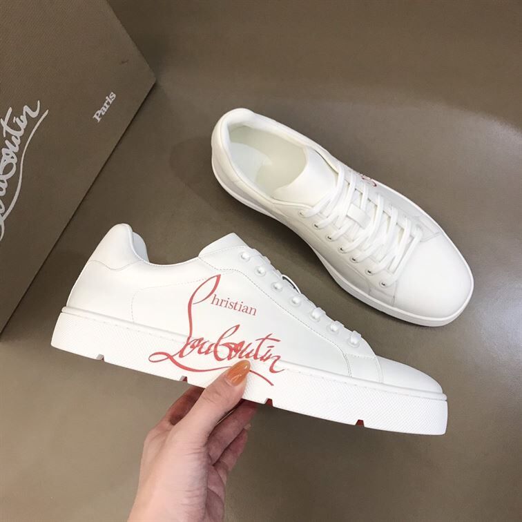 CHRISTIAN LOUBOUTIN LOW TOP SNEAKER - CLS022