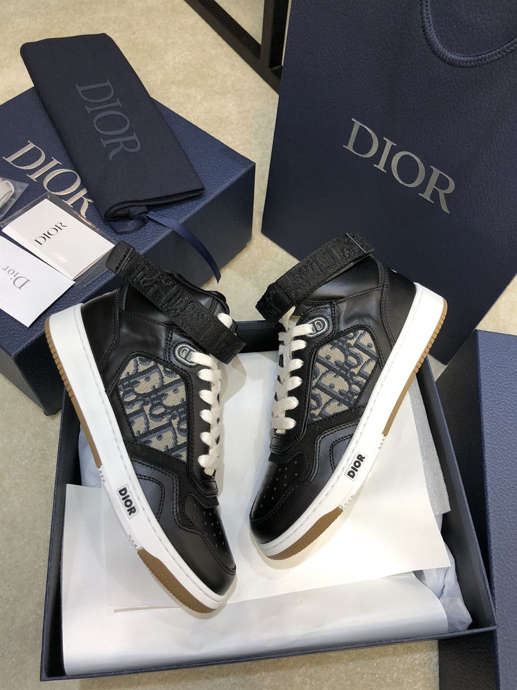 DIOR B27 HIGH-TOP SNEAKER - DO006