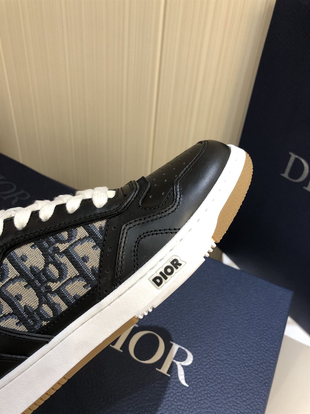 DIOR B27 HIGH-TOP SNEAKER - DO006