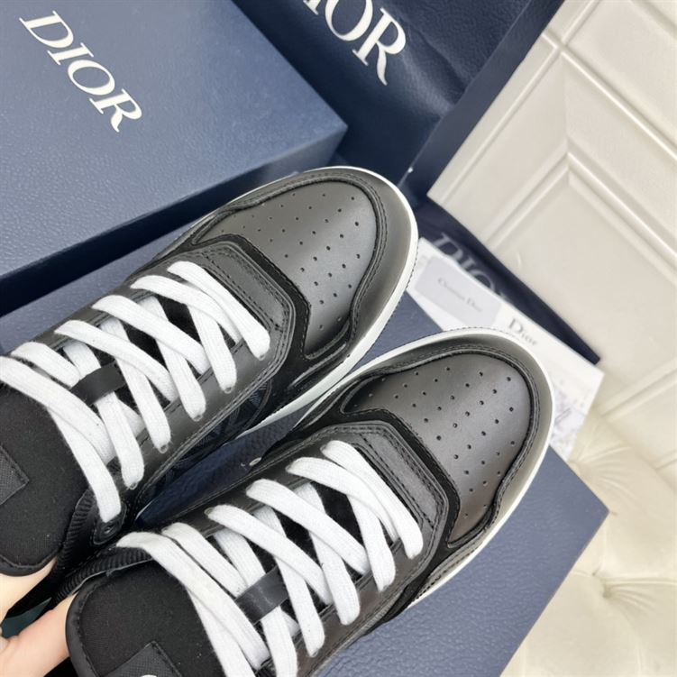 DIOR B27 LOW-TOP SNEAKER BLACK SMOOTH CALFSKIN AND CD DIAMOND CANVAS - DO141
