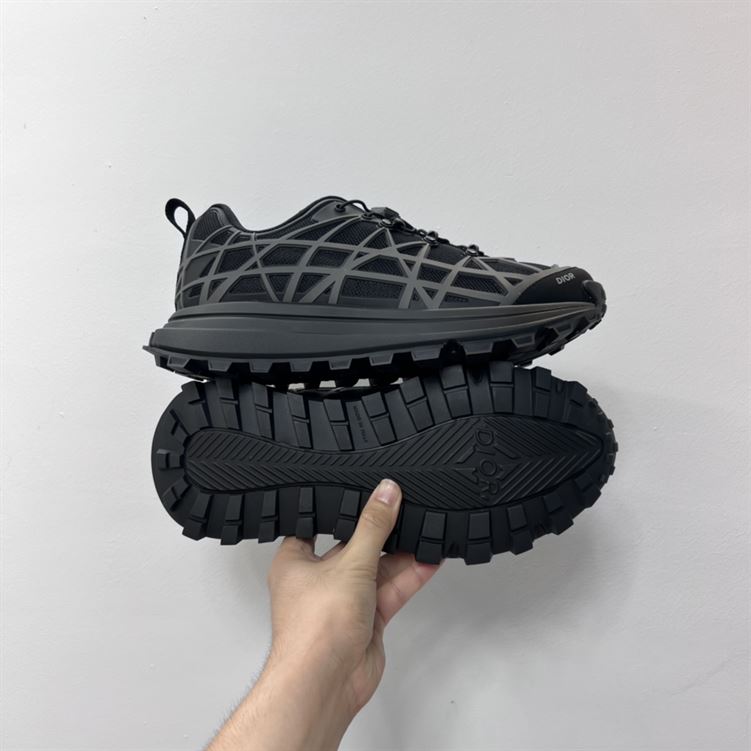 DIOR B31 RUNNER SNEAKER BLACK - DO095