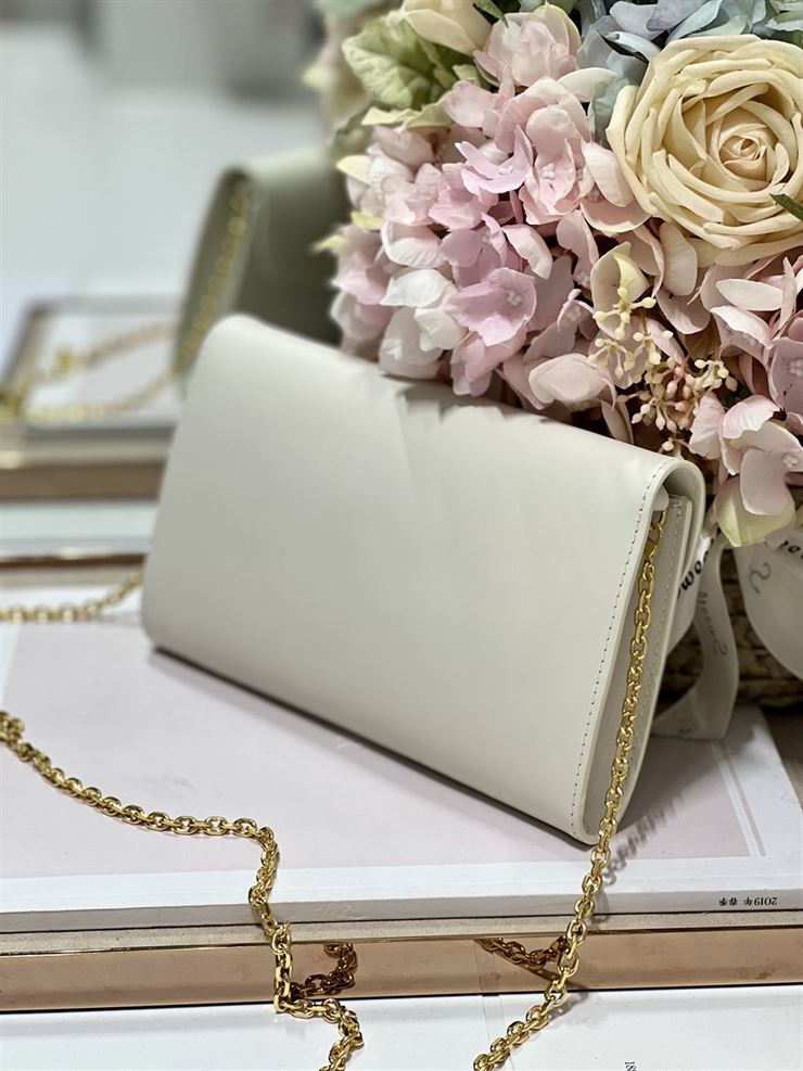 DIOR BOBBY EAST-WEST POUCH WITH CHAIN LATTE SMOOTH CALFSKIN