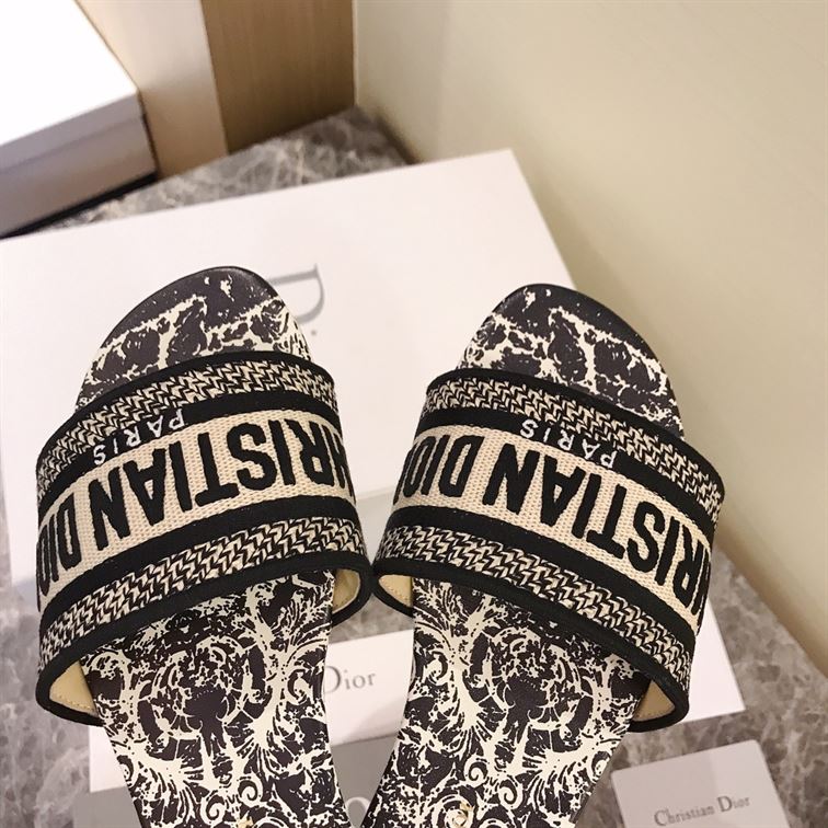 DIOR DWAY SLIDE - DS009