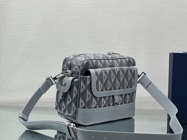 DIOR HIT THE ROAD MESSENGER BAG - DIO034