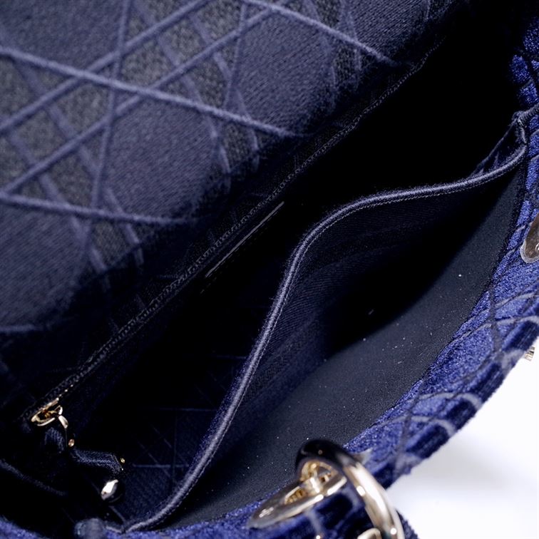DIOR LAUNCHES NEW LADY D-LITE BAG IN VELVET