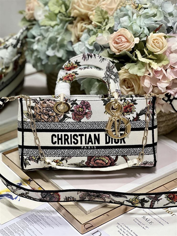DIOR MEDIUM LADY D-JOY BAG