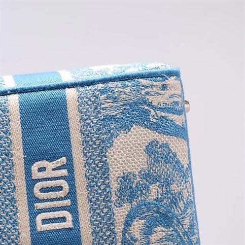 DIOR MEDIUM LADY D-LITE BAG CORNFLOWER BLUE