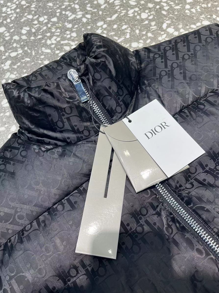 DIOR OBLIQUE SLEEVELESS DOWN JACKET - DRC012