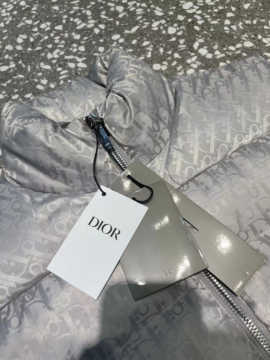 DIOR OBLIQUE SLEEVELESS DOWN JACKET - DRC015
