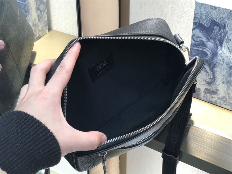 DIOR SAFARI MESSENGER BAG LEATHER BLACK - DIO013